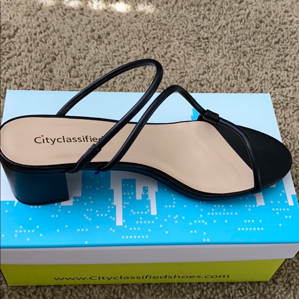 Strappy sandal heel